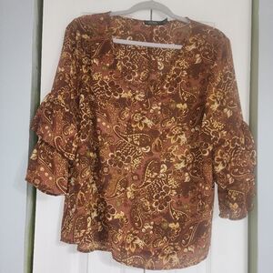 CUE Brown and Gold Paisley Ruffle-Sleeve Blouse
